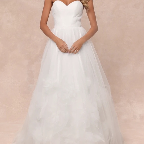 Lulus Dresses & Skirts - Strapless wedding dress size XL